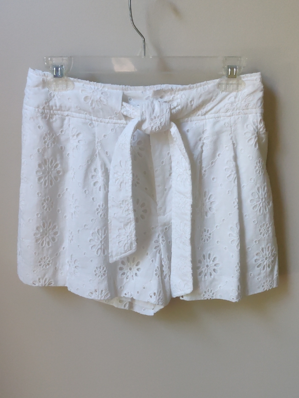 NWT DKNY White Eyelet Tie-Front High-Waist Shorts 4